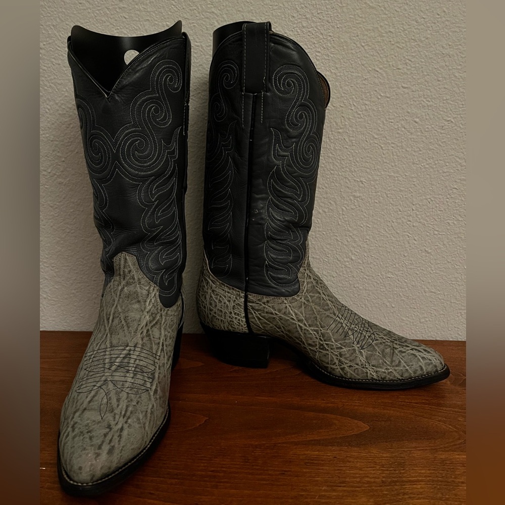 Cowtown Elephant Cowboy boots 9D Great condition